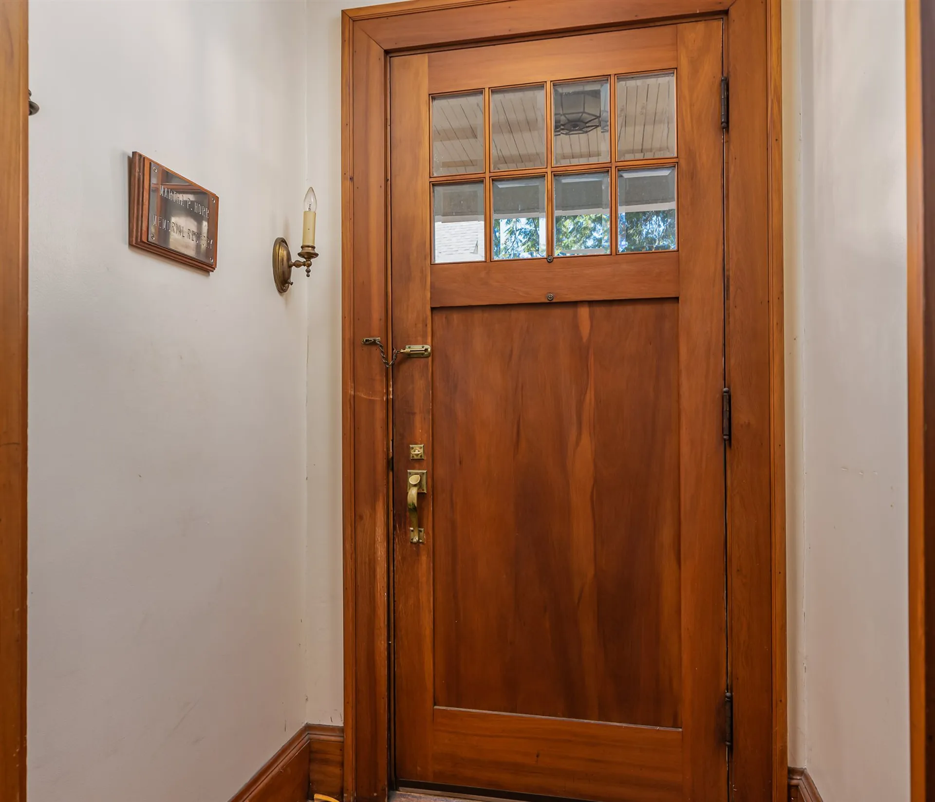 26 1/2 Charles Street Rochester NH 03867