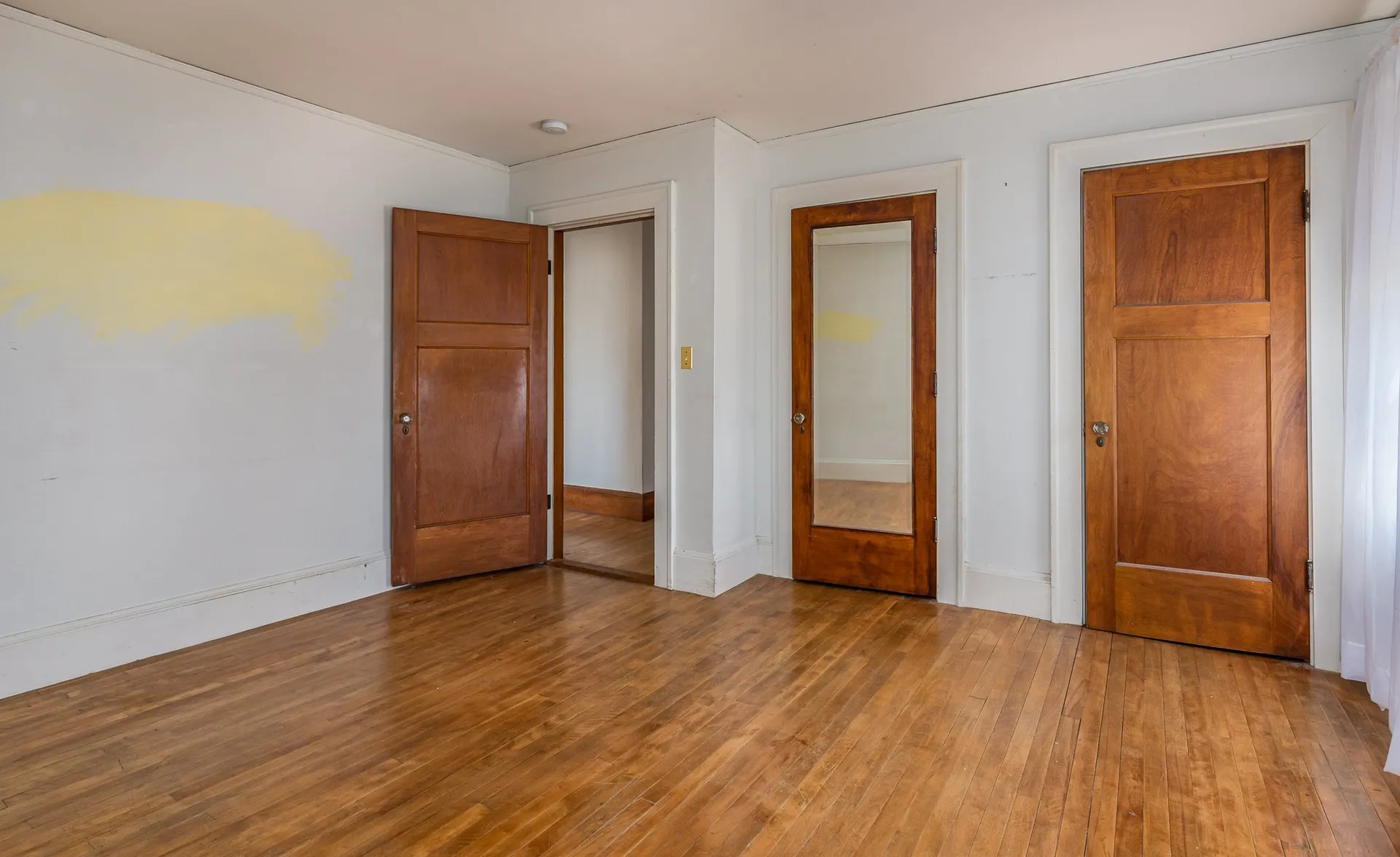 26 1/2 Charles Street Rochester NH 03867