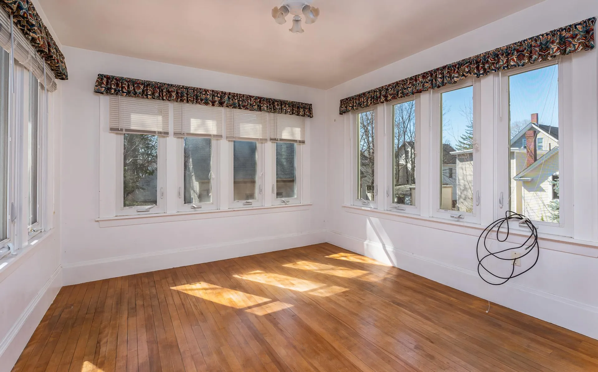 26 1/2 Charles Street Rochester NH 03867