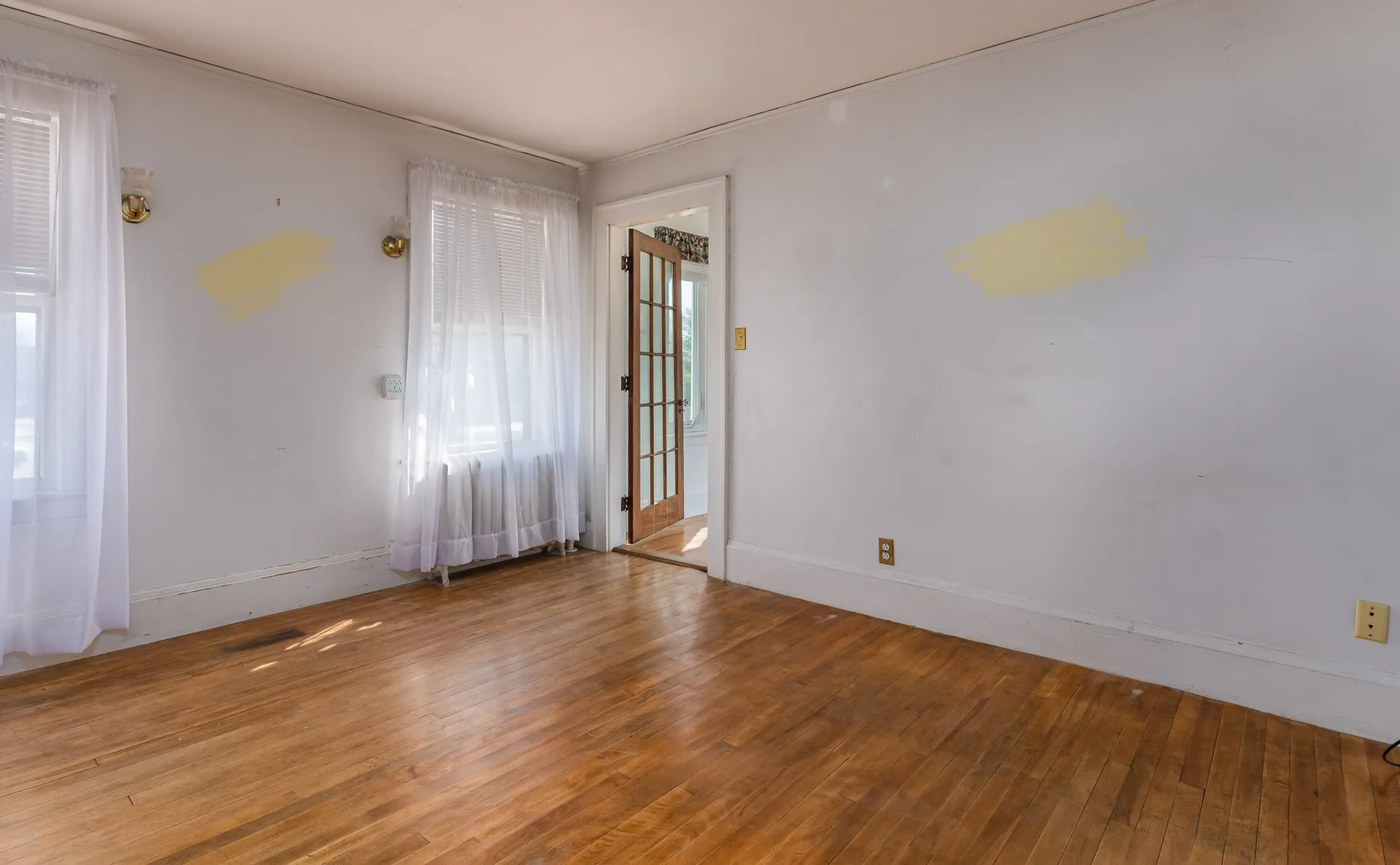 26 1/2 Charles Street Rochester NH 03867