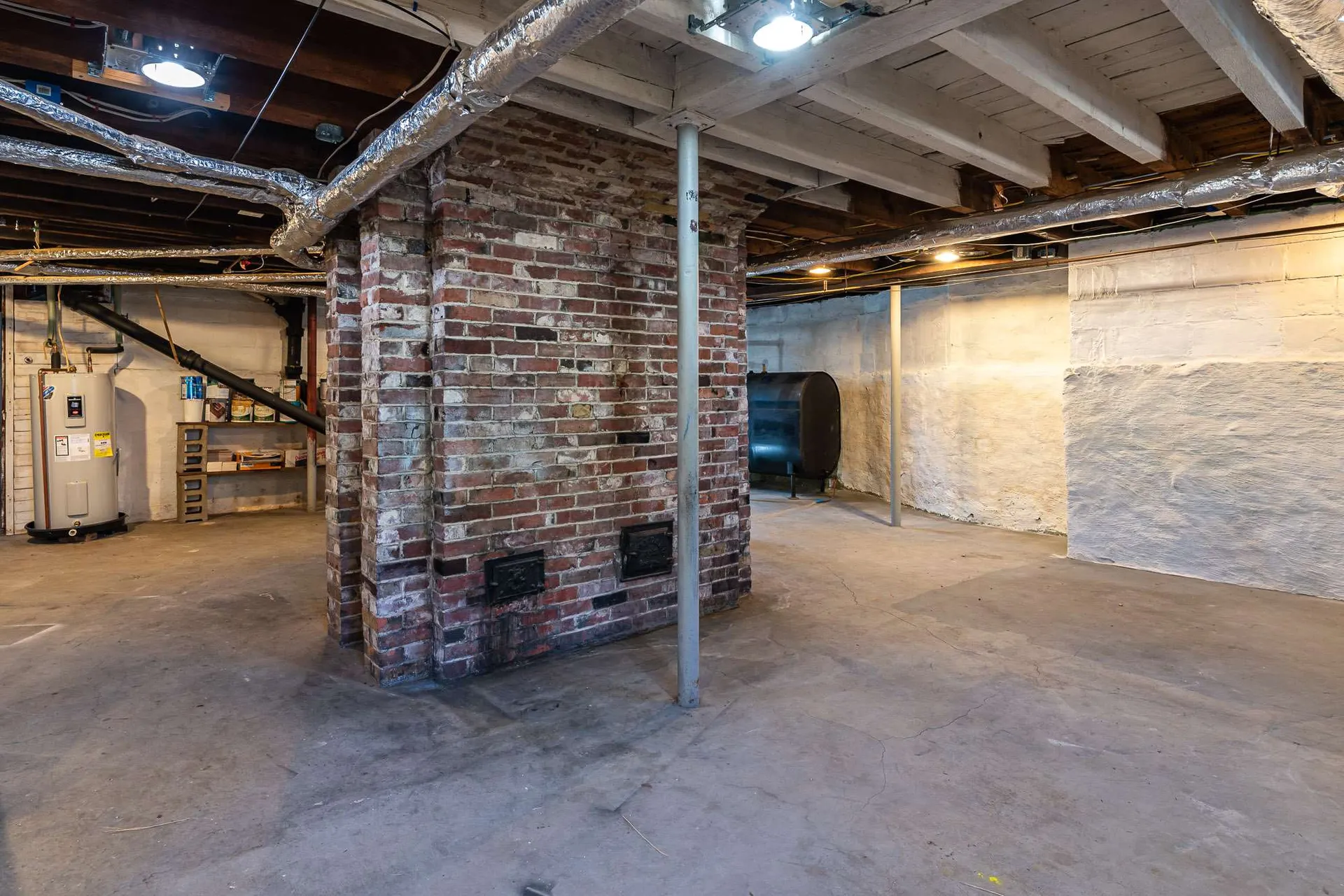 26 1/2 Charles Street Rochester NH 03867