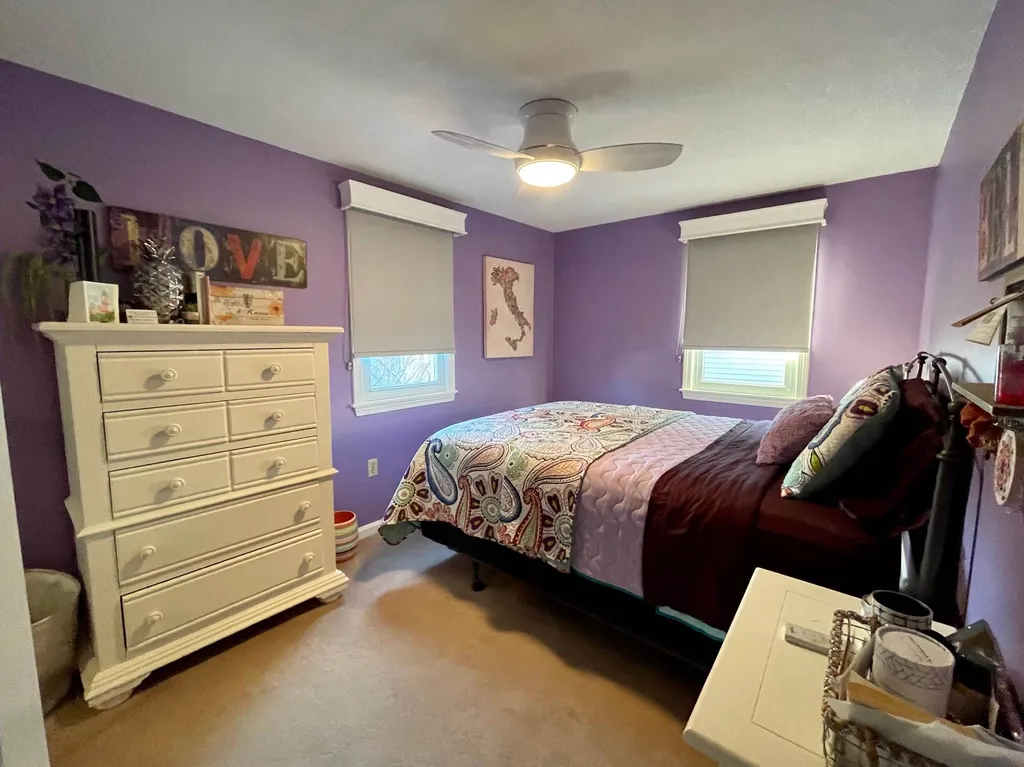 4 Groveland Street Seabrook NH 03874