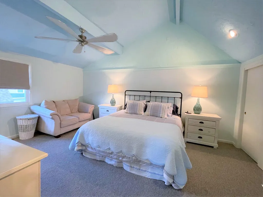 4 Groveland Street Seabrook NH 03874