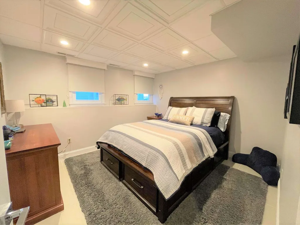 4 Groveland Street Seabrook NH 03874