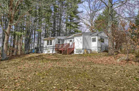 8 Spring Street Raymond NH 03077
