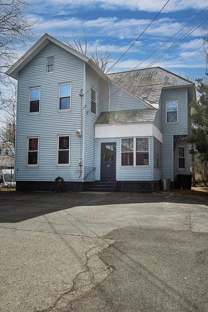 15 Walker Place Brattleboro VT 05301