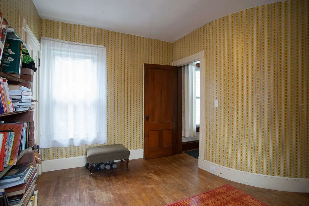 15 Walker Place Brattleboro VT 05301
