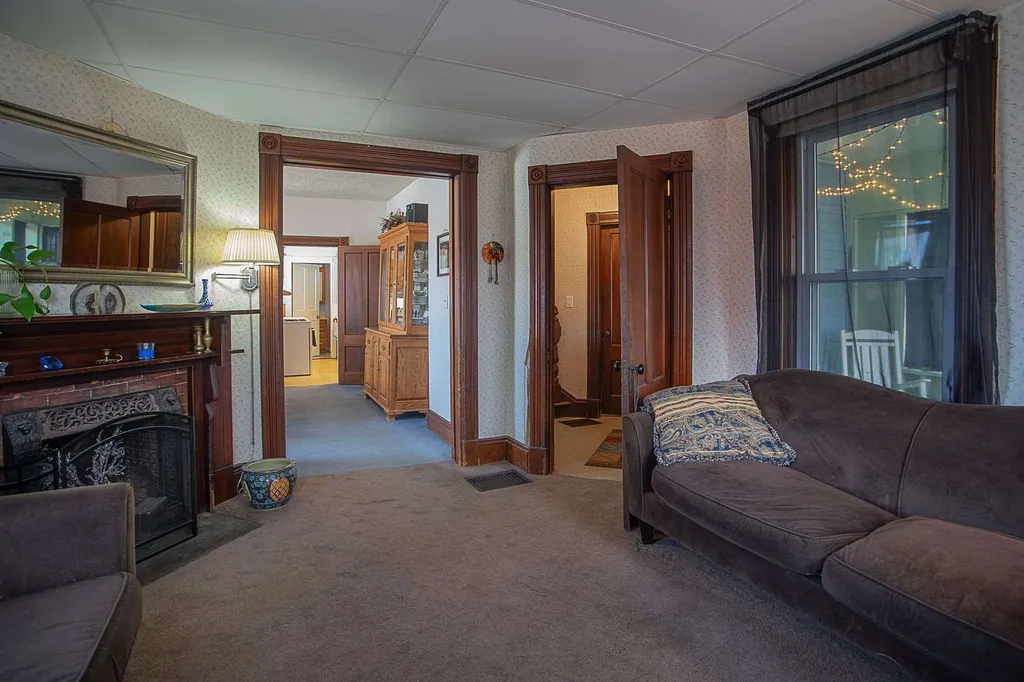 15 Walker Place Brattleboro VT 05301