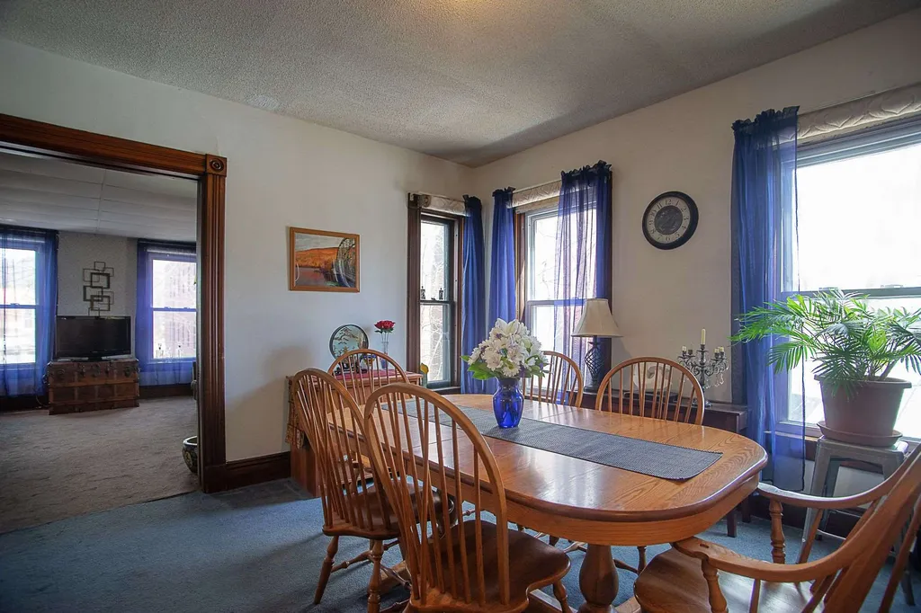15 Walker Place Brattleboro VT 05301