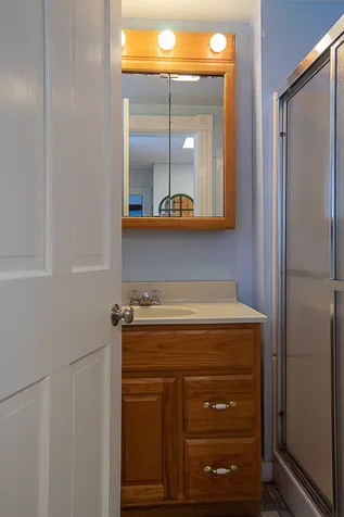 15 Walker Place Brattleboro VT 05301
