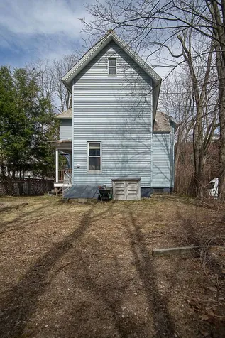 15 Walker Place Brattleboro VT 05301