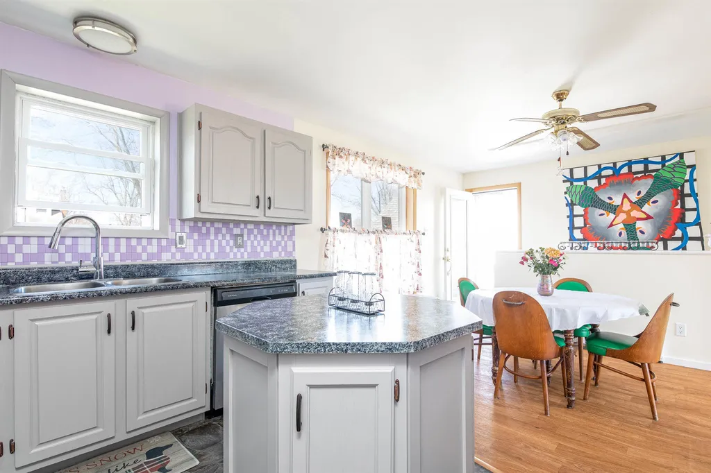 7 Courtney Drive Vergennes VT 05491