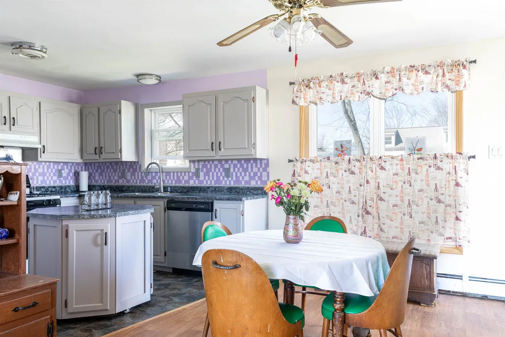 7 Courtney Drive Vergennes VT 05491