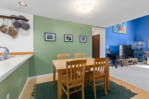 40 Glengarry Drive Stratham NH 03885