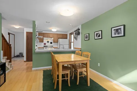 40 Glengarry Drive Stratham NH 03885