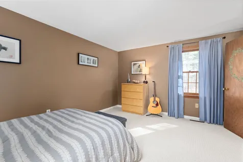 40 Glengarry Drive Stratham NH 03885
