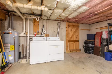 40 Glengarry Drive Stratham NH 03885