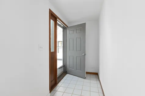 40 Glengarry Drive Stratham NH 03885