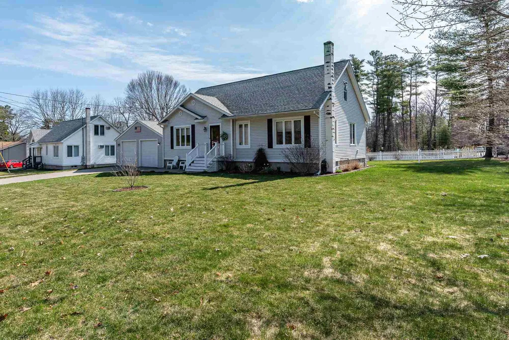 13 Charles Henry Way Seabrook NH 03874