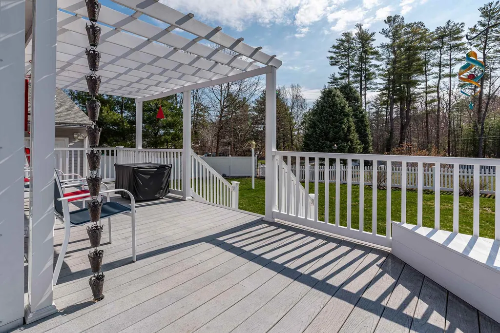 13 Charles Henry Way Seabrook NH 03874
