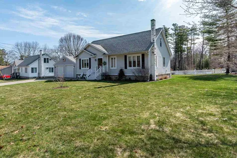 13 Charles Henry Way Seabrook NH 03874