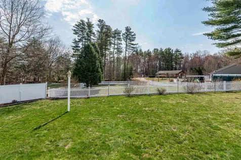 13 Charles Henry Way Seabrook NH 03874