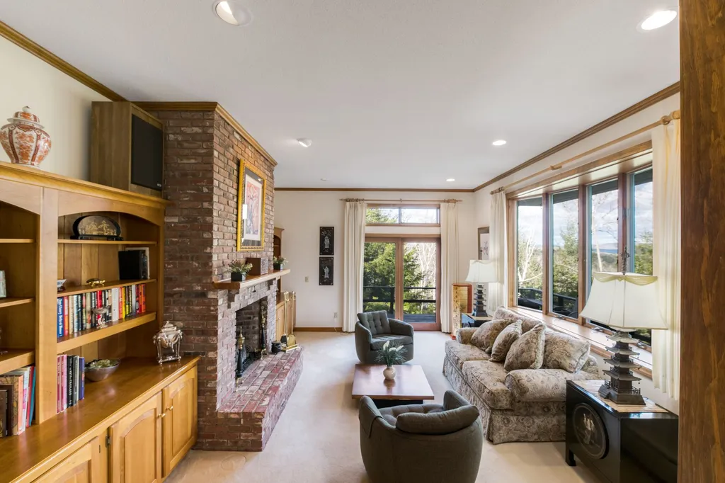 14 Summit Drive Grantham NH 03753