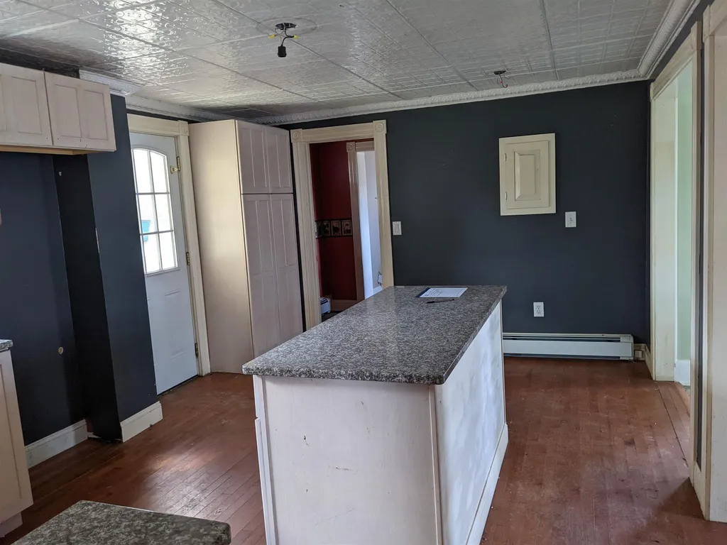 8 Church Street Greenville NH 03048