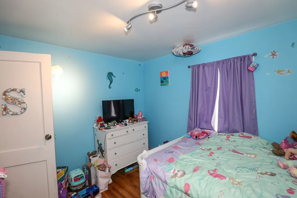 85-87 Mary Ann Road Manchester NH 03104