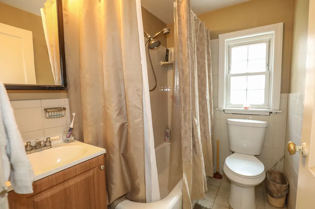 85-87 Mary Ann Road Manchester NH 03104