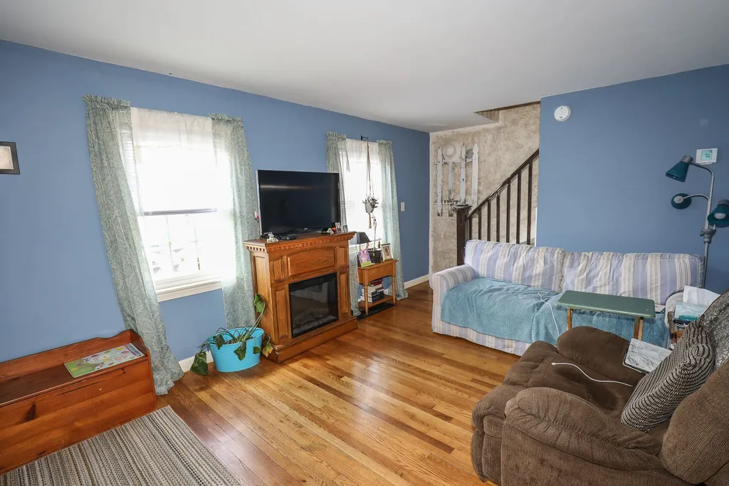 85-87 Mary Ann Road Manchester NH 03104