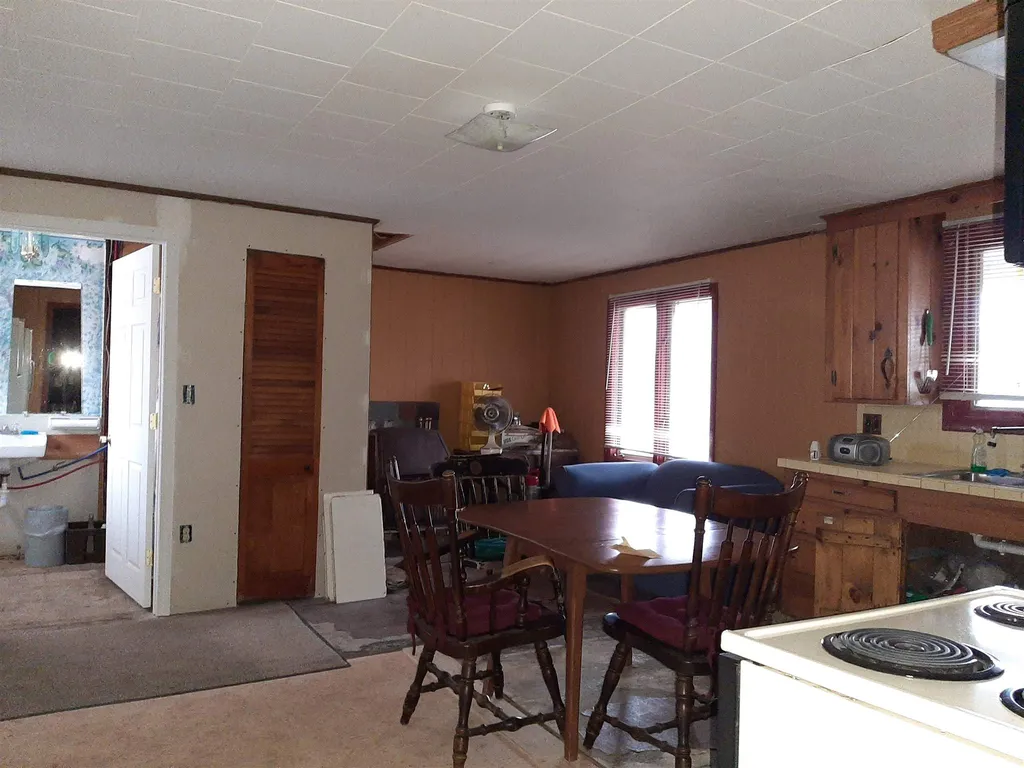 185 Main Street Colebrook NH 03576