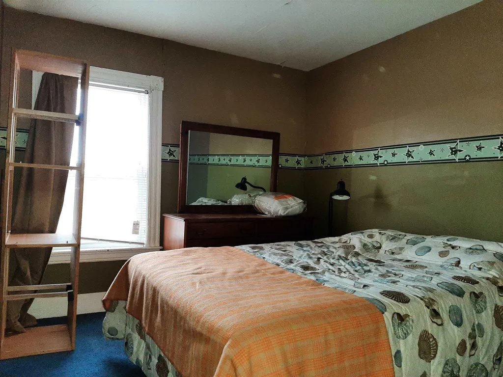 185 Main Street Colebrook NH 03576