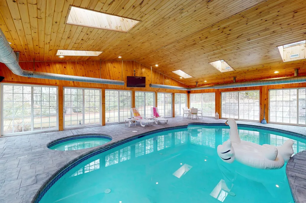 22 Dewitt Drive Alton NH 03809