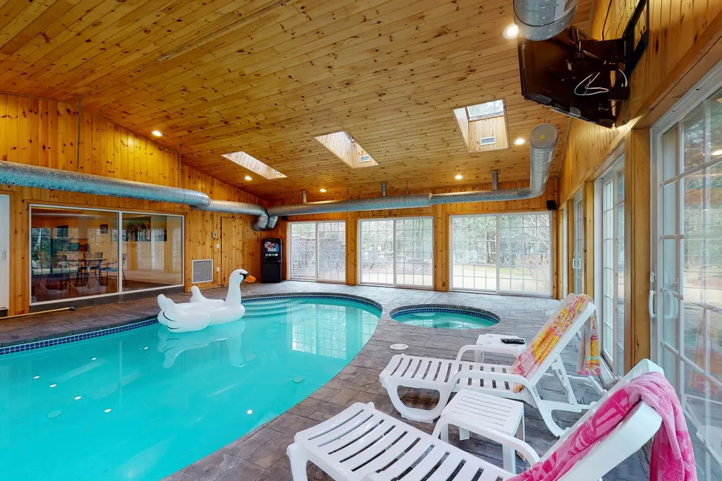 22 Dewitt Drive Alton NH 03809