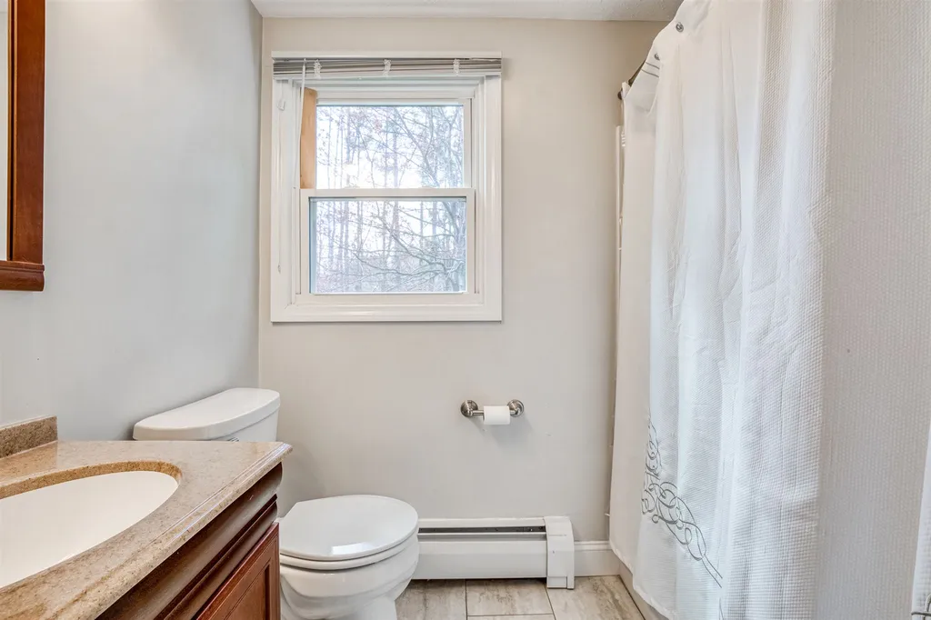 113 Wiley Hill Road Londonderry NH 03053