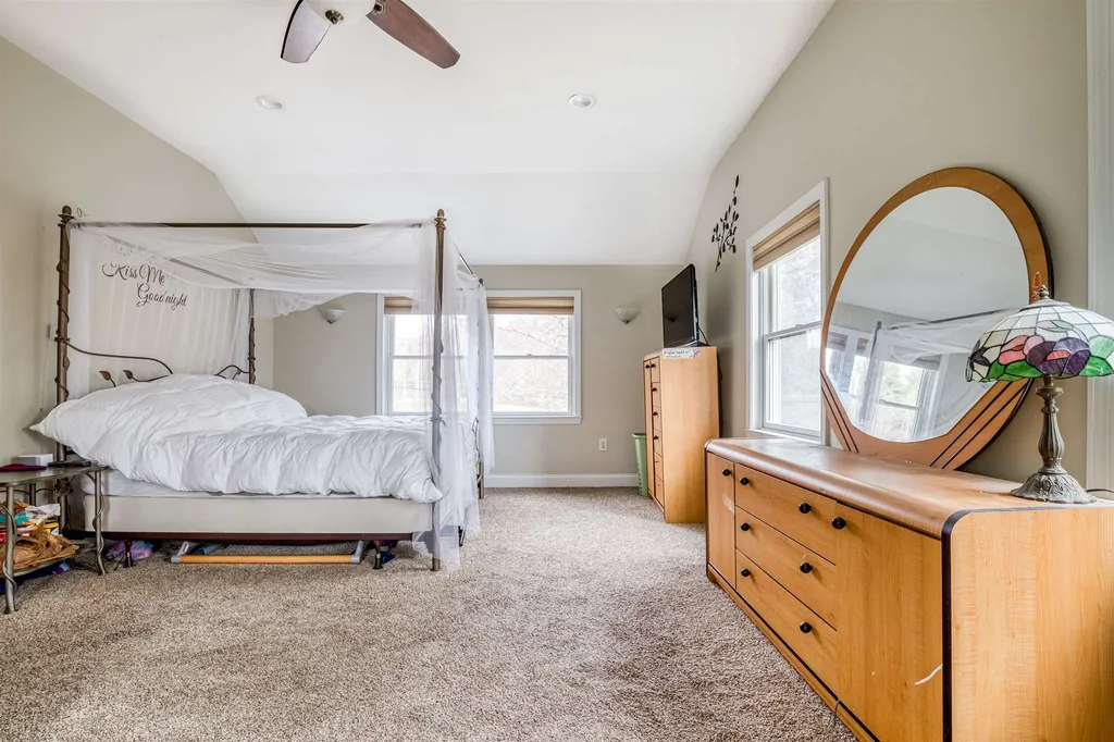 113 Wiley Hill Road Londonderry NH 03053