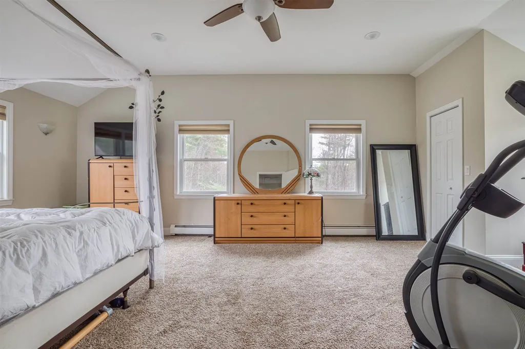 113 Wiley Hill Road Londonderry NH 03053