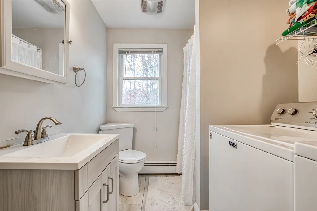 113 Wiley Hill Road Londonderry NH 03053