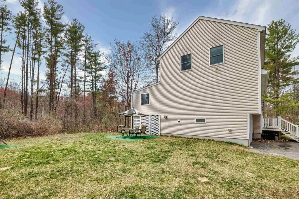 113 Wiley Hill Road Londonderry NH 03053