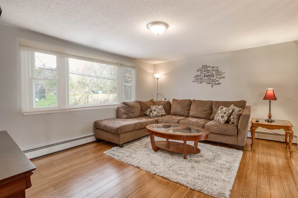 113 Wiley Hill Road Londonderry NH 03053