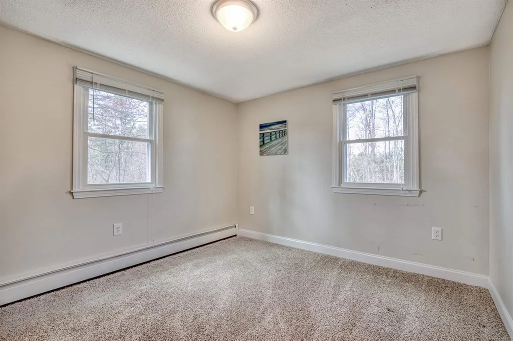 113 Wiley Hill Road Londonderry NH 03053