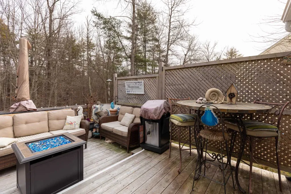 7 Alderwood Drive Stratham NH 03885