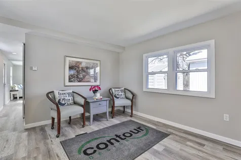 28 Friendship Drive Salem NH 03079