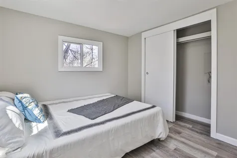 28 Friendship Drive Salem NH 03079
