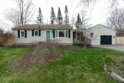 6 Leary Court Exeter NH 03833