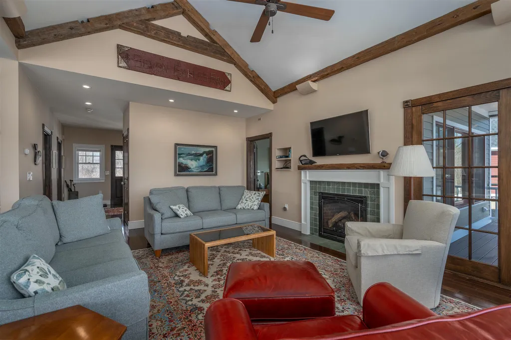 133 Waukewan Street Meredith NH 03253