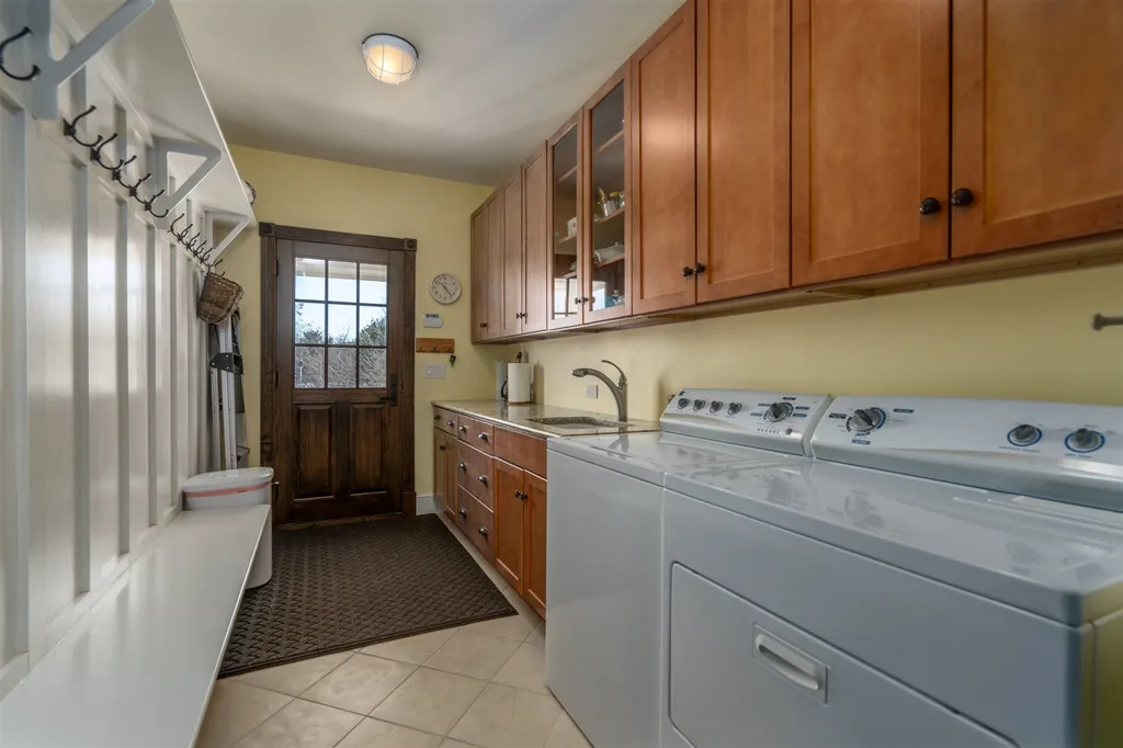 133 Waukewan Street Meredith NH 03253