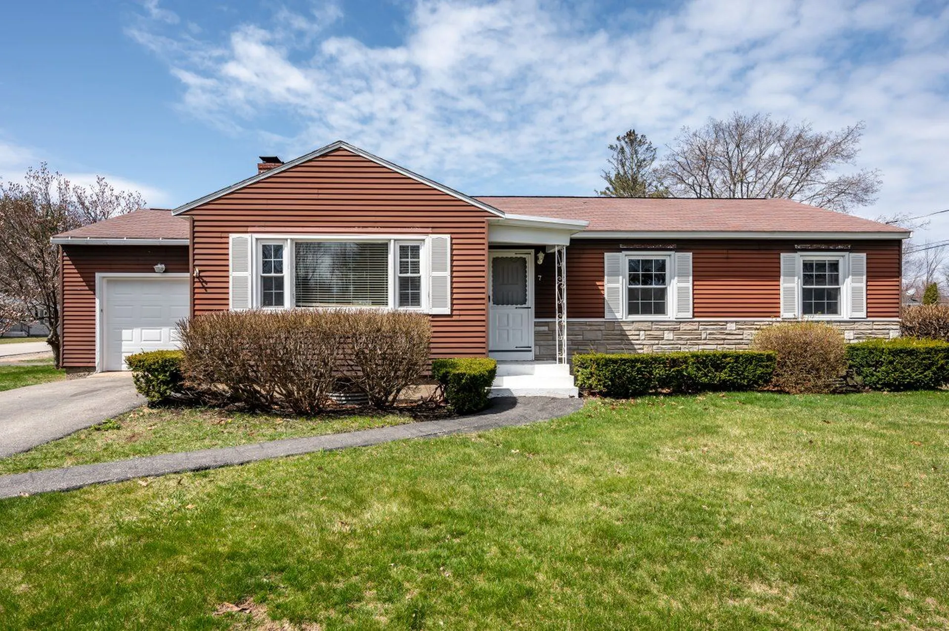 7 Nola Avenue Rochester NH 03867