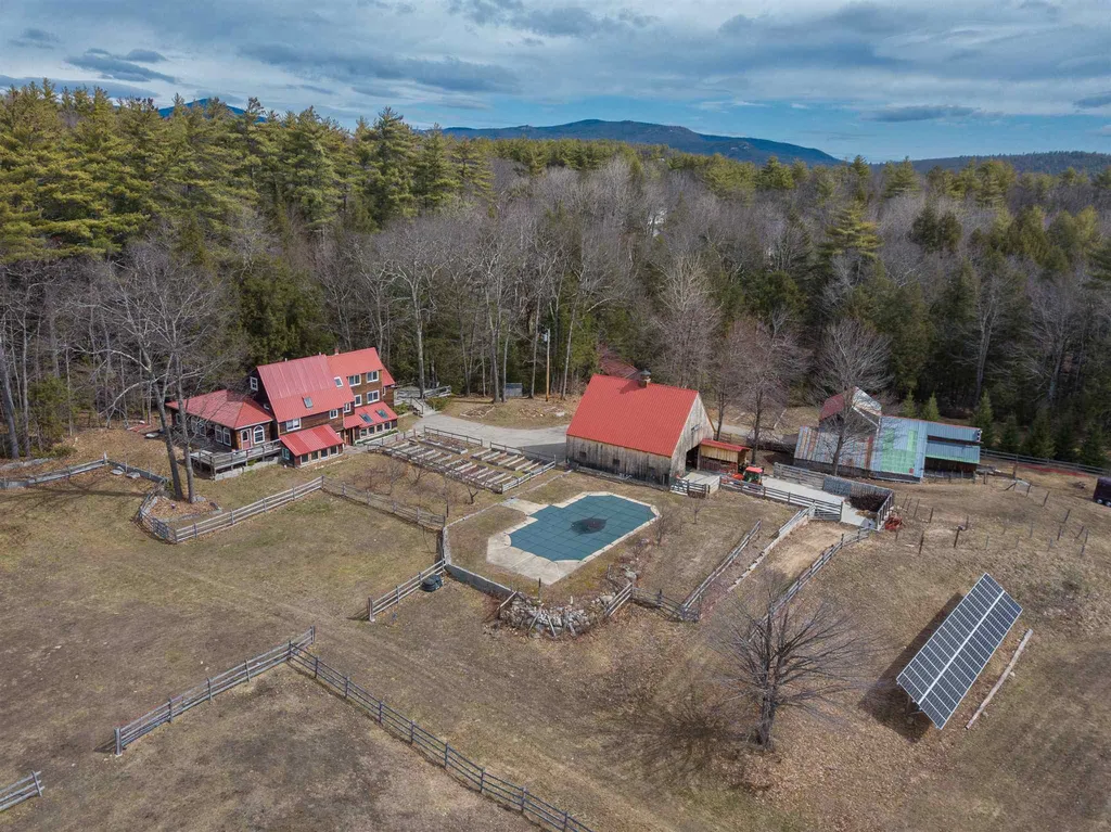597 Passaconaway Road Conway NH 03818